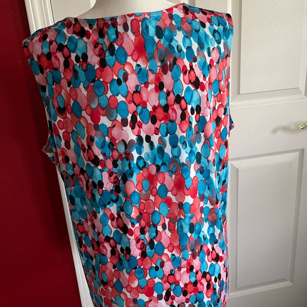 Colorful Coral and Teal Sleeveless Blouse - Picture 4 of 7